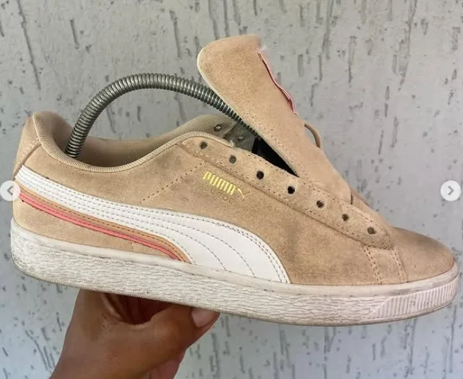 Puma Suede em camurça desgastada antes da revitalização