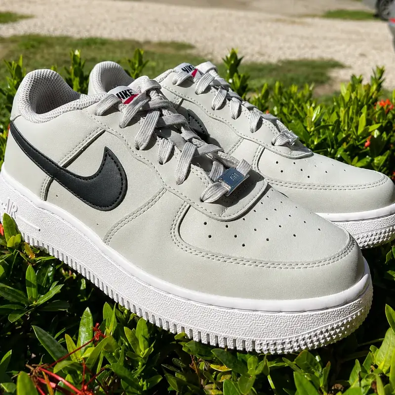 Air Force 1 limpo depois da higienização na Wash Sneakers 21, em Santa Cruz da Serra
